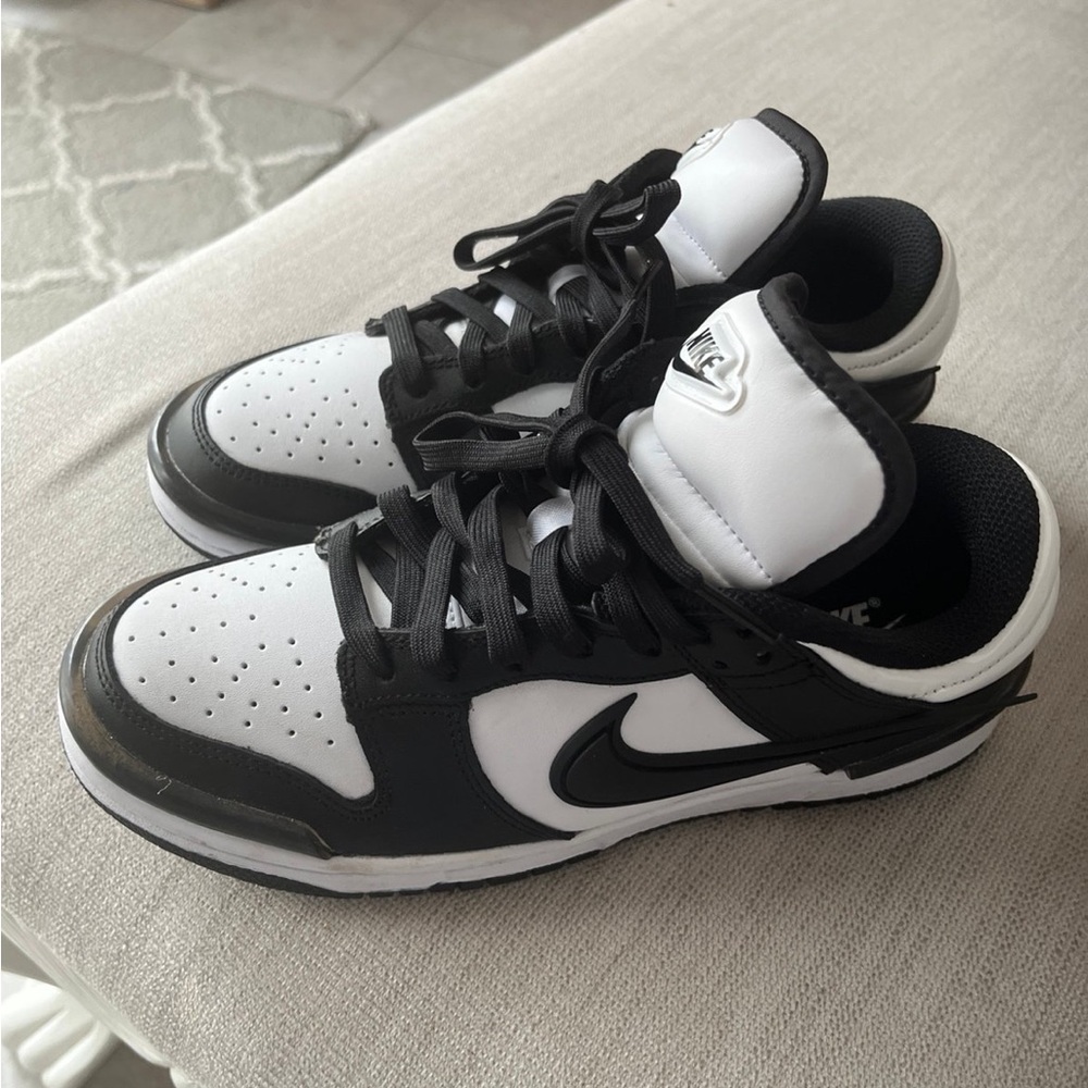 Nike Dunk Low-Top Sneakers